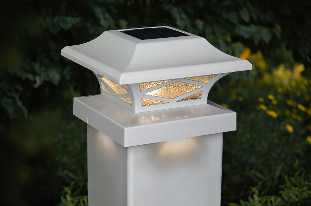 Kingsbridge White Dual Lighted Solar Post Cap